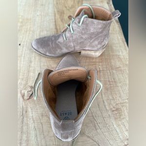 Beast Fashion Brown Fall Boots / Booties Size 5.5